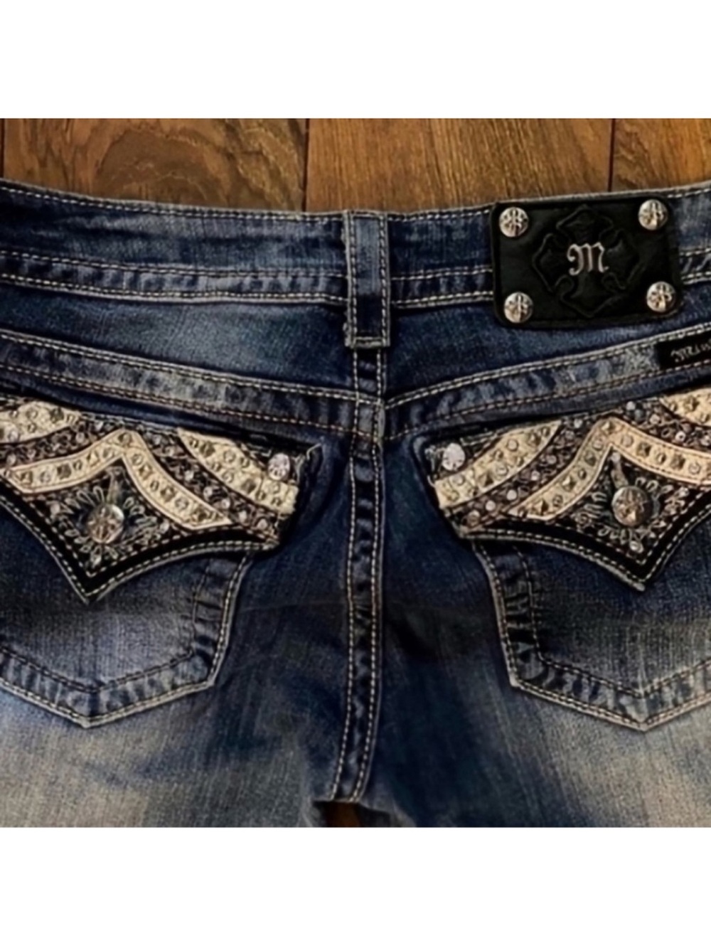 Gorgeous Miss Me Boot Jeans With Embellished Back Pockets 30-1/2” Inseam